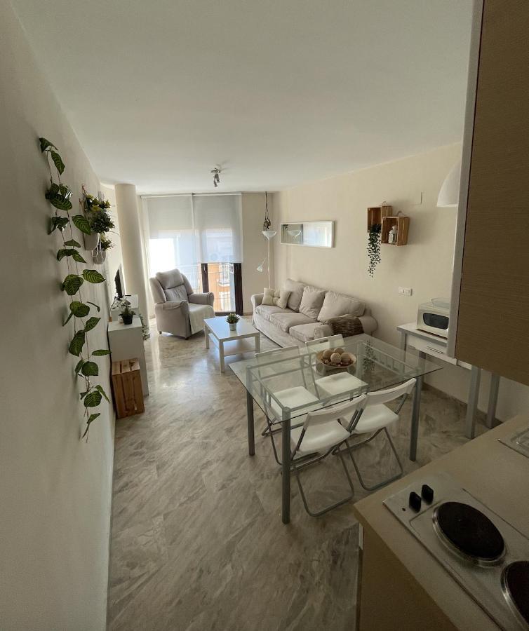 Luminoso Y Coqueto Apartamento En Malaga Luaran gambar