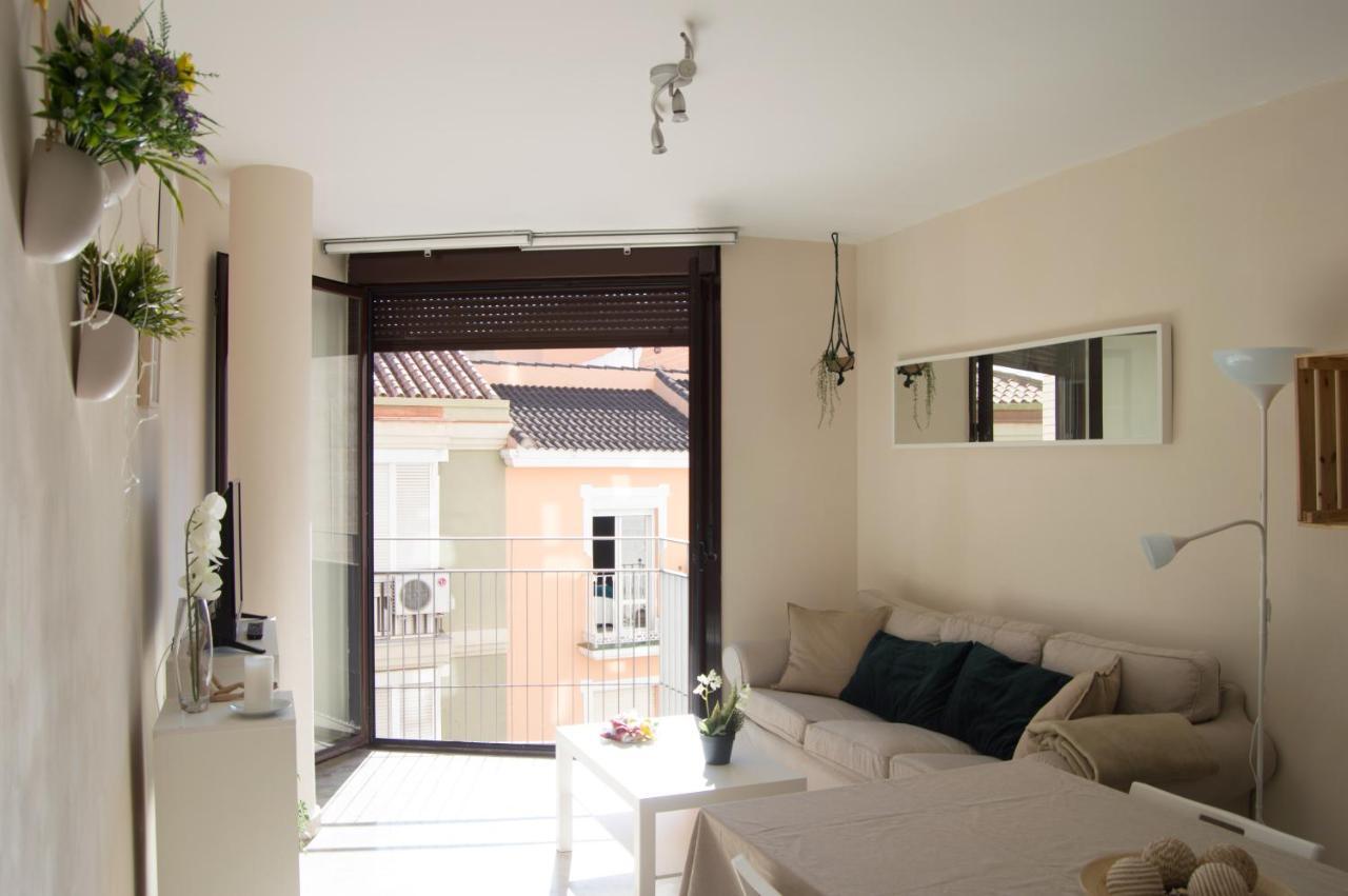 Luminoso Y Coqueto Apartamento En Malaga Luaran gambar